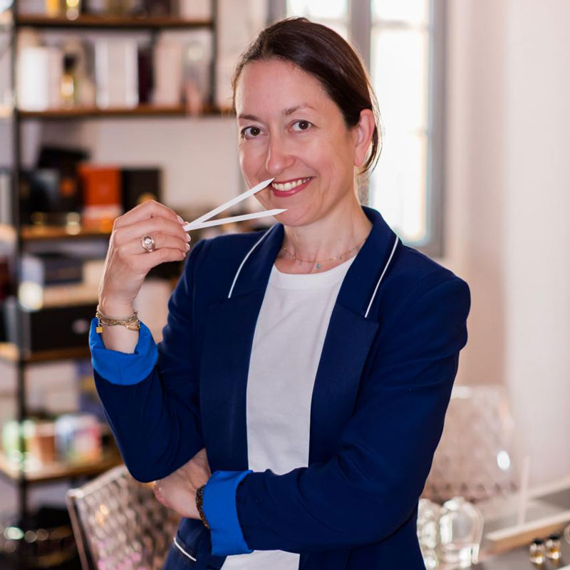 Claire-Lonvaud-PassionNez-Conseil-Formation-Parfumerie-Grasse-Portrait
